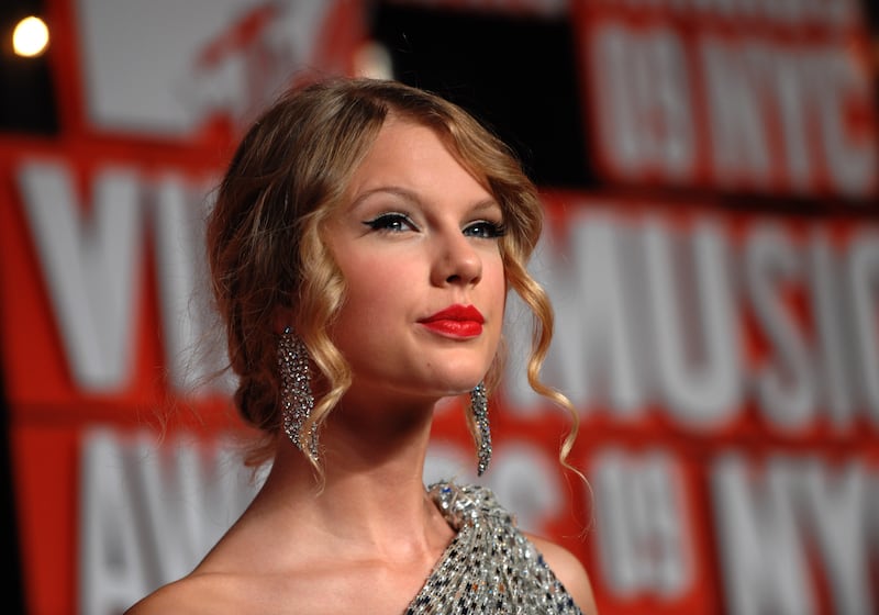 Singer Taylor Swift arrives at the MTV Video Music Awards in this 2009 file photo.