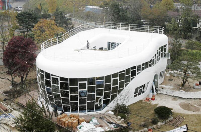 Haewoojae, the world's one and only toilet house, is set to be finished today in Suwon, south of Seoul, South Korea. It is being built to commemorate the first meeting of the World Toilet Association, which aims to improve sanitation around the globe. The