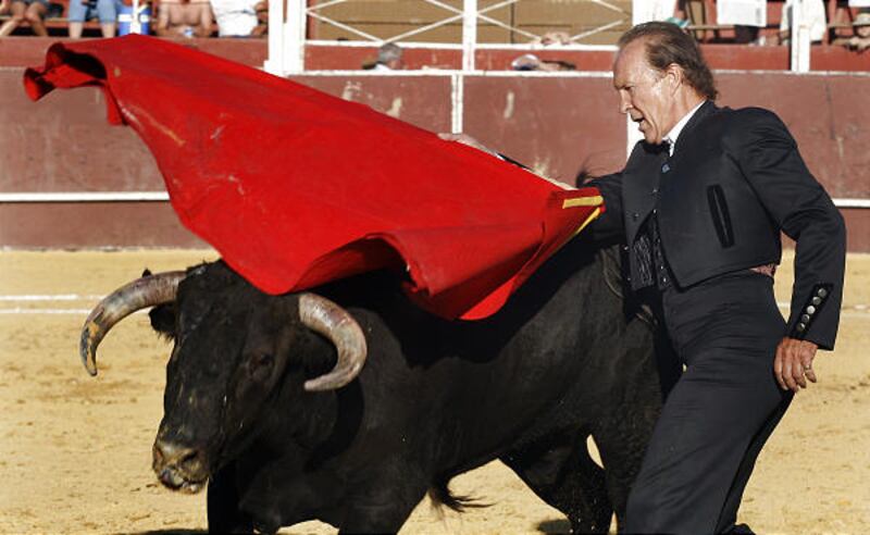 British matador Frank Evans, who turns 66 today and has had bypass surgery, returned to the ring in Spain on Sunday.