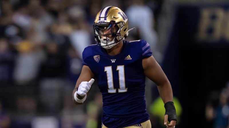 Washington linebacker Alphonzo Tuputala is pictured during an NCAA football game against Kent State on Saturday, Sept. 3, 2022, in Seattle. Washington won 45-20. (AP Photo/Stephen Brashear)