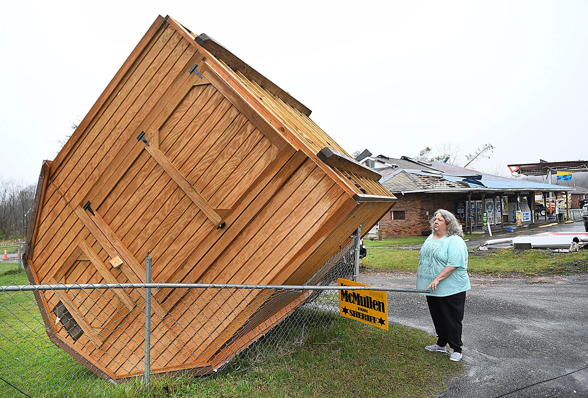 Deadly storms and tornadoes in Georgia and Illinois: This photo gallery shows the storm's damage – Deseret News - Vimarsana News