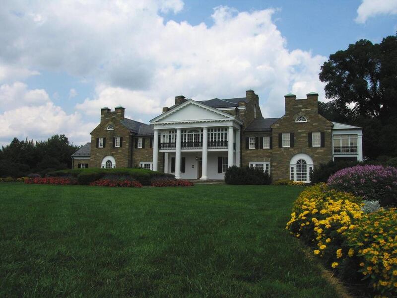 Richer people are becoming more isolated in super ZIP codes. The Glenview Mansion in Rockville, Md., sits in 20851, well below super ZIP status, with an area median income of $83,141, according to the Washington Post's interactive graphic.