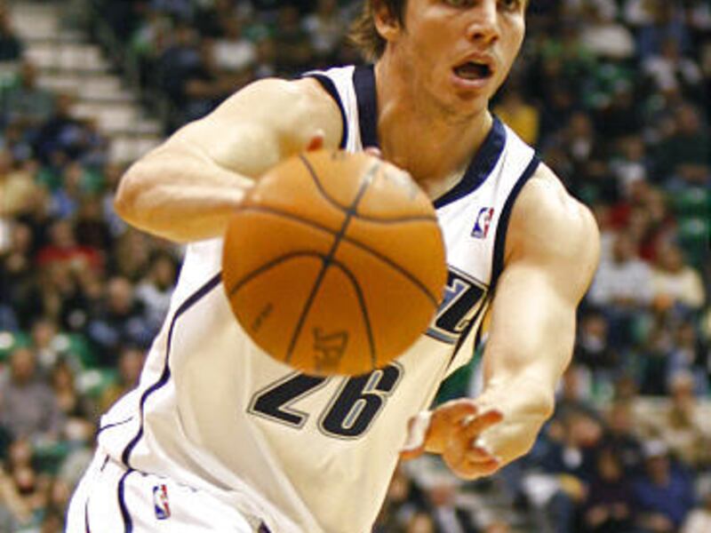 Free agent Kyle Korver is getting lots of attention from NBA teams.
