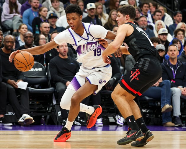 Jazz go cold again in blowout loss to Rockets