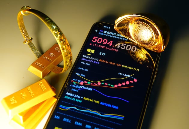 Here’s why investors see gold as a safer bet than crypto right now