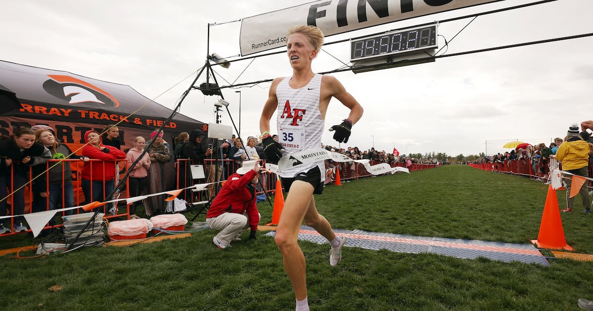 Track and field: Utah prep runners post blazing times at national meet ...