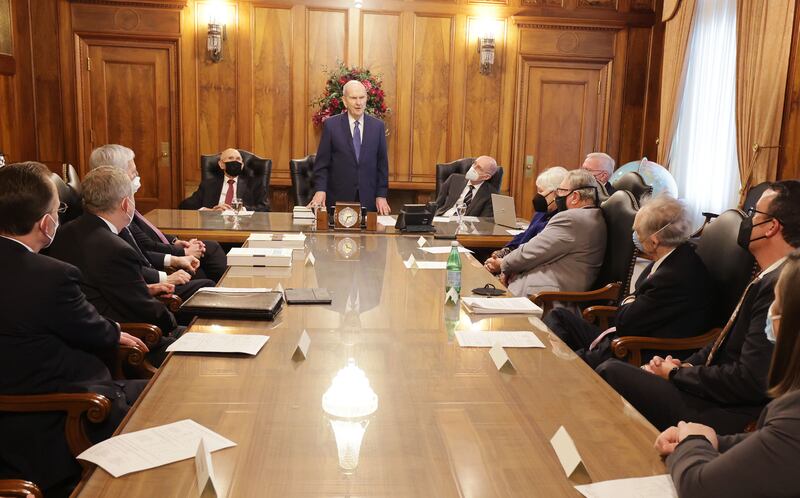 President Russell M. Nelson, of The Church of Jesus Christ of Latter-day Saints, thanks the staff of the Joseph Smith Papers Project.