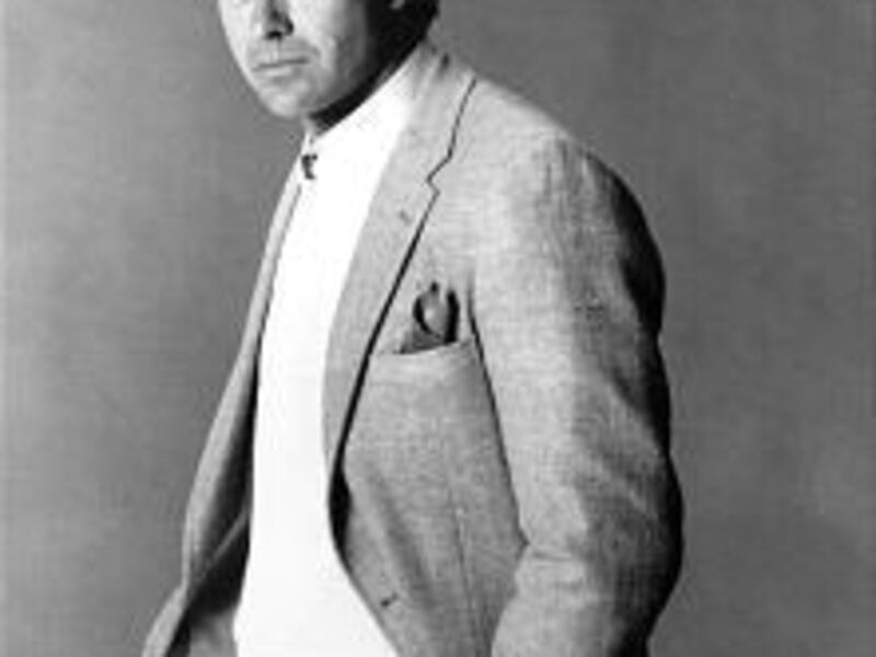 Robert Urich in "Spenser: For Hire"