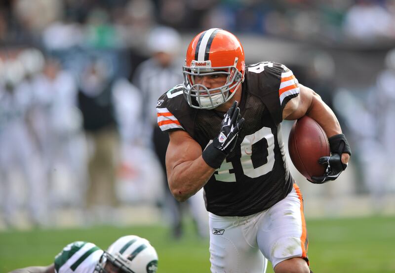 Cleveland Browns running back Peyton Hillis runs against the New York Jets, Sunday, Nov. 14, 2010.